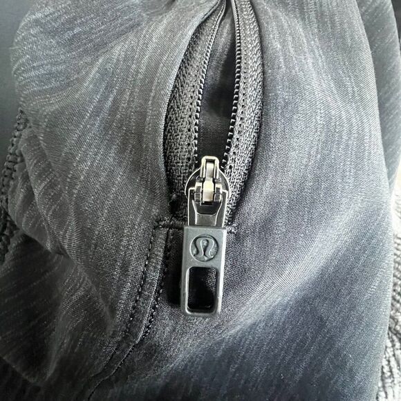 Lululemon Mens Active Performance Stretchy Shorts Zipper Pockets Training Gym - Picture 5 of 13